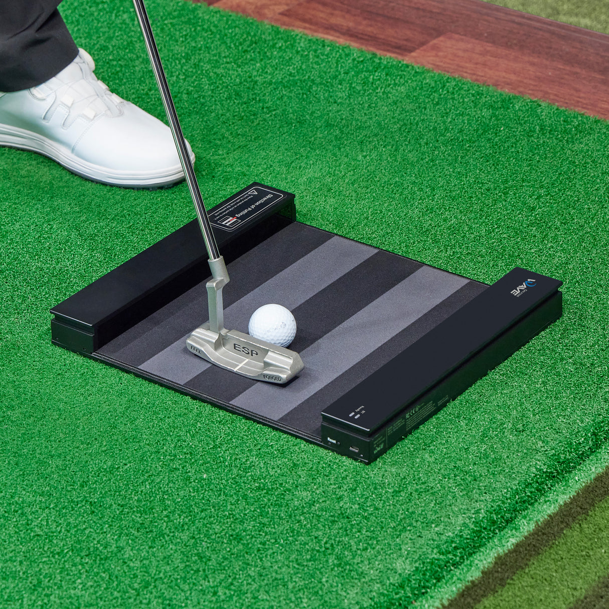 Golfzon WAVE Simulator &amp; Launch Monitor